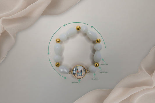 Daily Gratitude Breathing Bracelet | White Glass | Family - My Sparkling Corner
