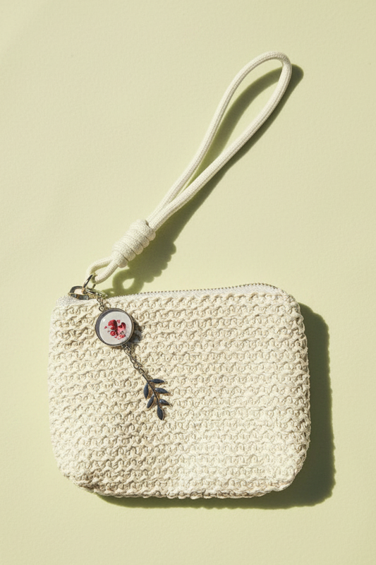 Wristlet wallet with wrist strap and with medallion that has red hearts photo | silver color | My Sparkling Corner